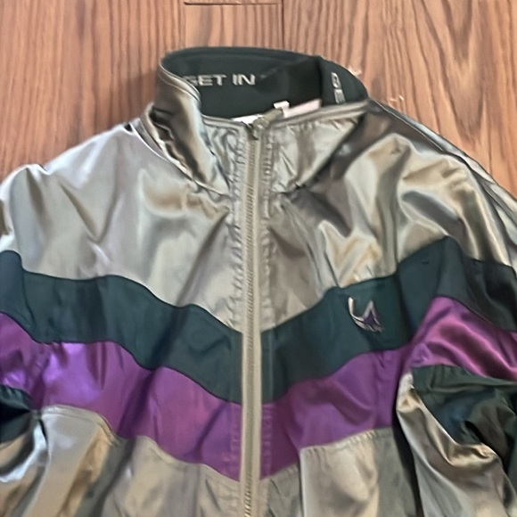 VTG La Gear Jacket - Picture 2 of 6